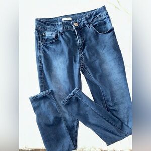 Women’s skinny jeans